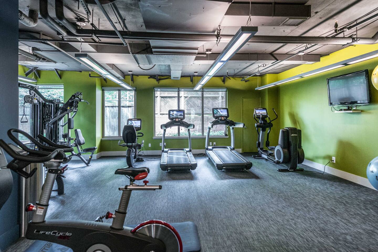 , an Airbnb-friendly apartment in Bethesda, MD