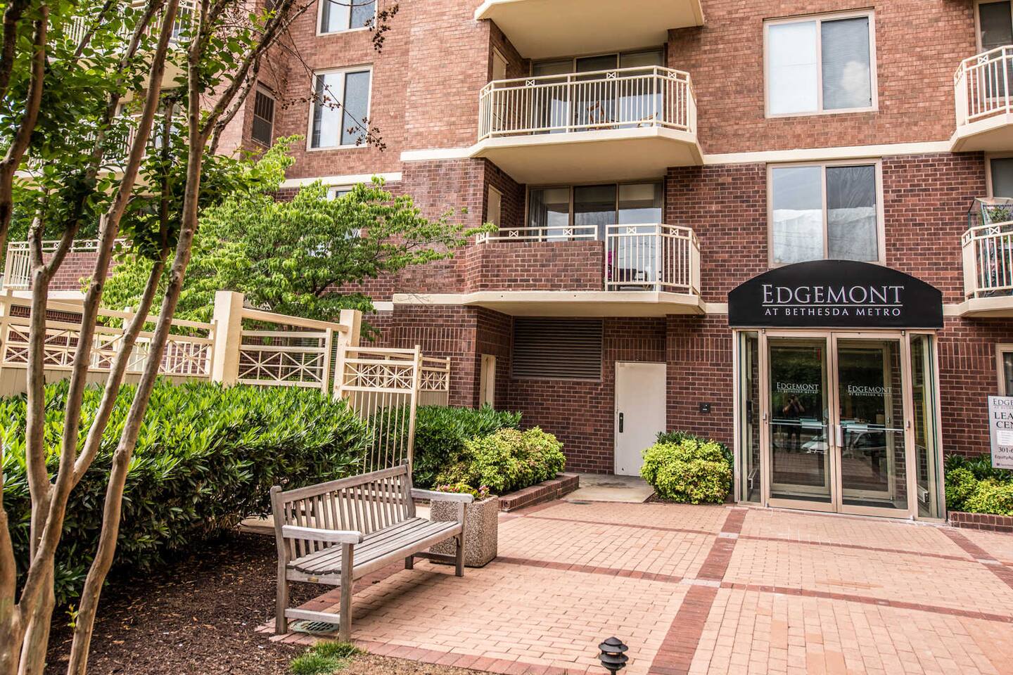 , an Airbnb-friendly apartment in Bethesda, MD