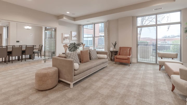 RGVtYW5kUGljdHVyZToxOTUxNTk1OTg1