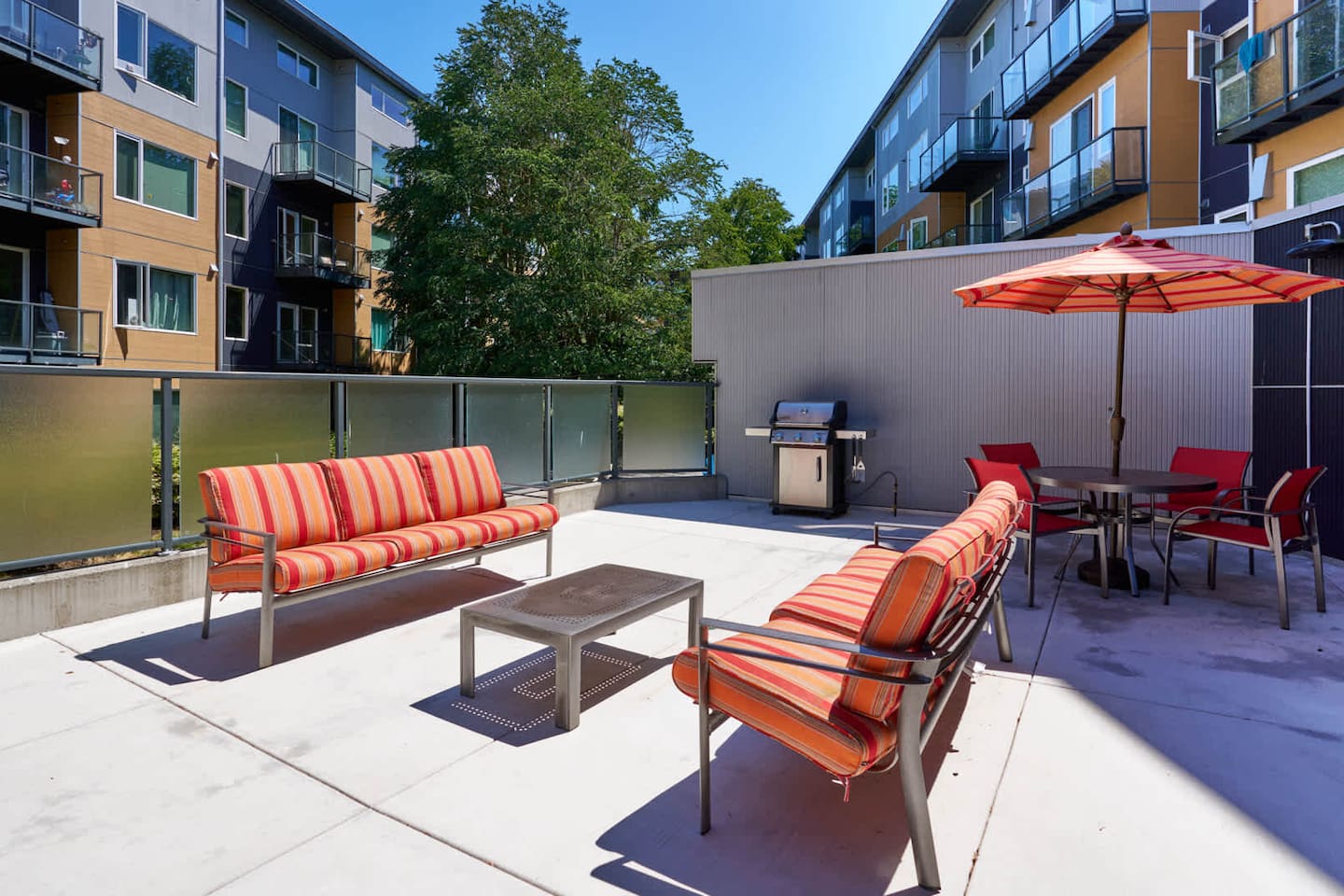 , an Airbnb-friendly apartment in Redmond, WA