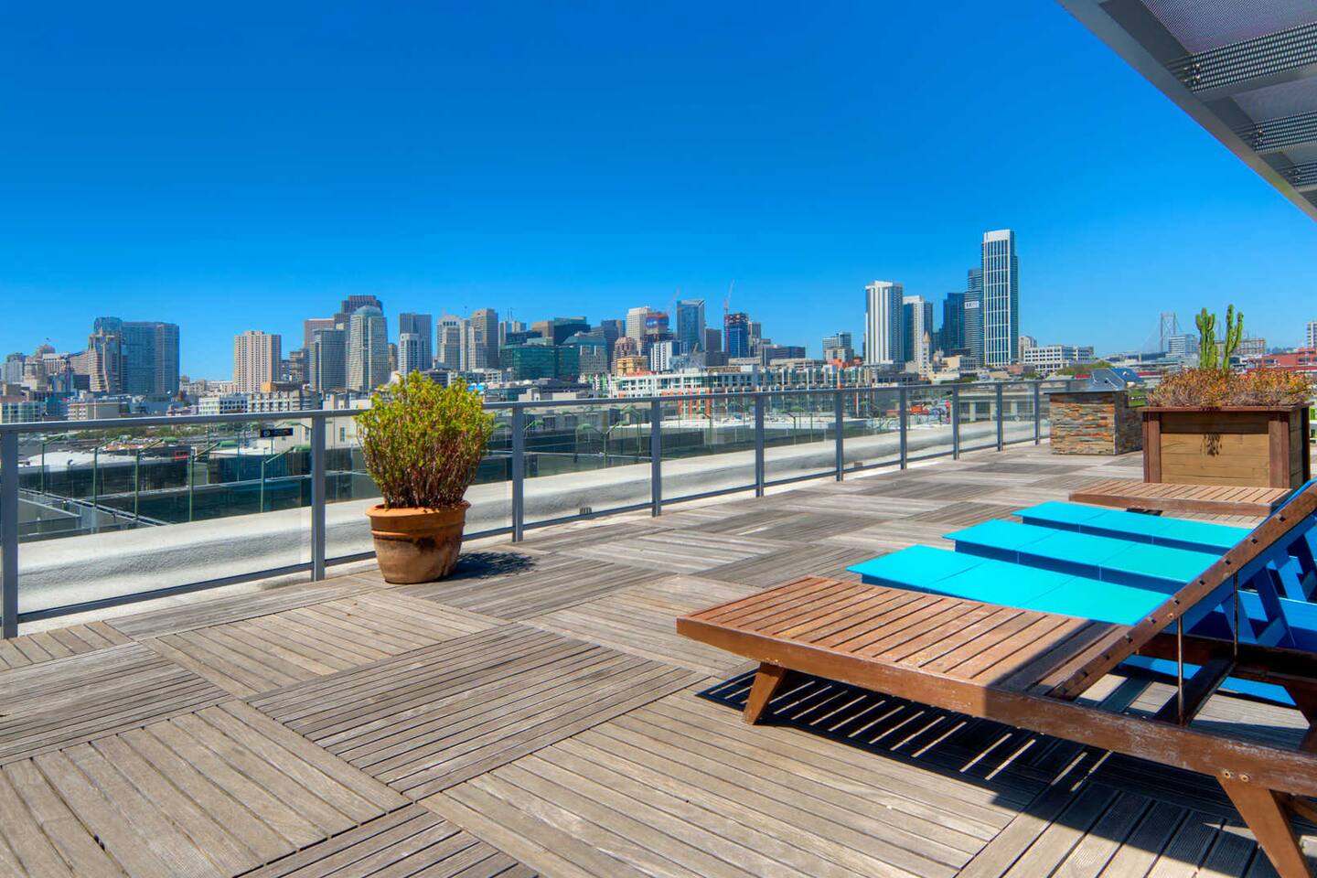 Alternate view of 77 Bluxome, an Airbnb-friendly apartment in San Francisco, CA