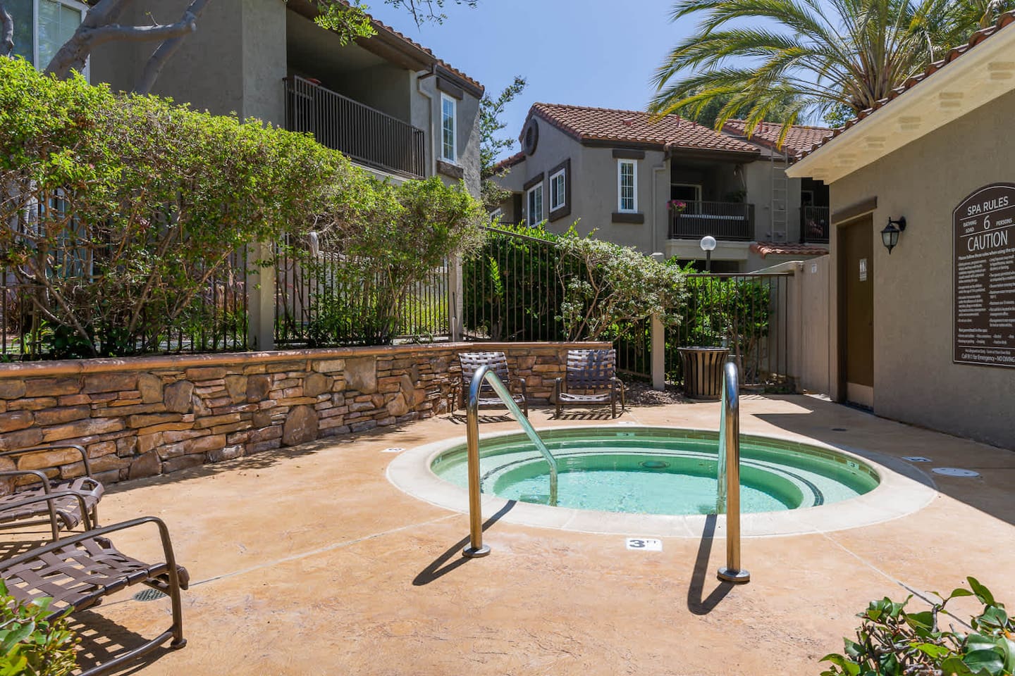 , an Airbnb-friendly apartment in San Diego, CA