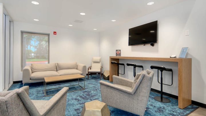 RGVtYW5kUGljdHVyZToxOTQzMTgxNjY2