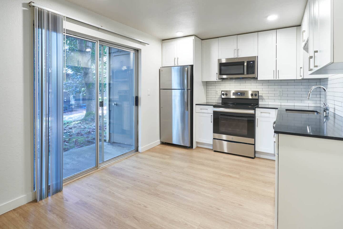 , an Airbnb-friendly apartment in Bellevue, WA