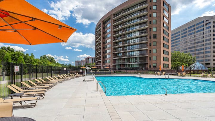 RGVtYW5kUGljdHVyZToxOTUxNTk4NTM0