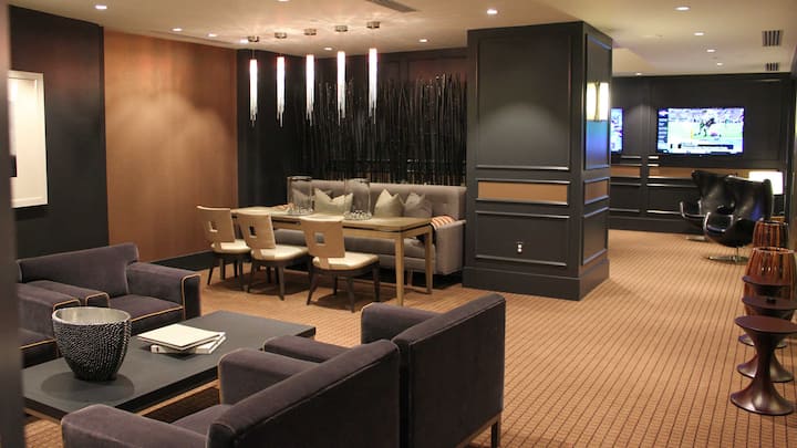 RGVtYW5kUGljdHVyZToxOTUxNTk3NzQy