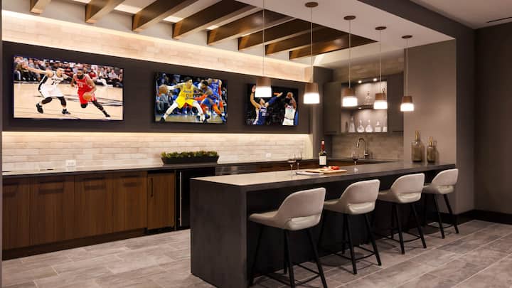 RGVtYW5kUGljdHVyZToxOTU1MTk3NTQx