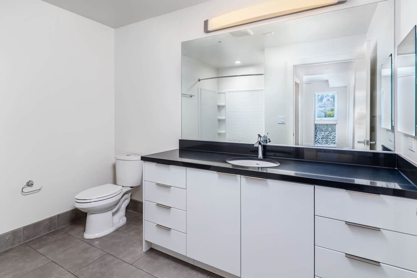 , an Airbnb-friendly apartment in San Francisco, CA