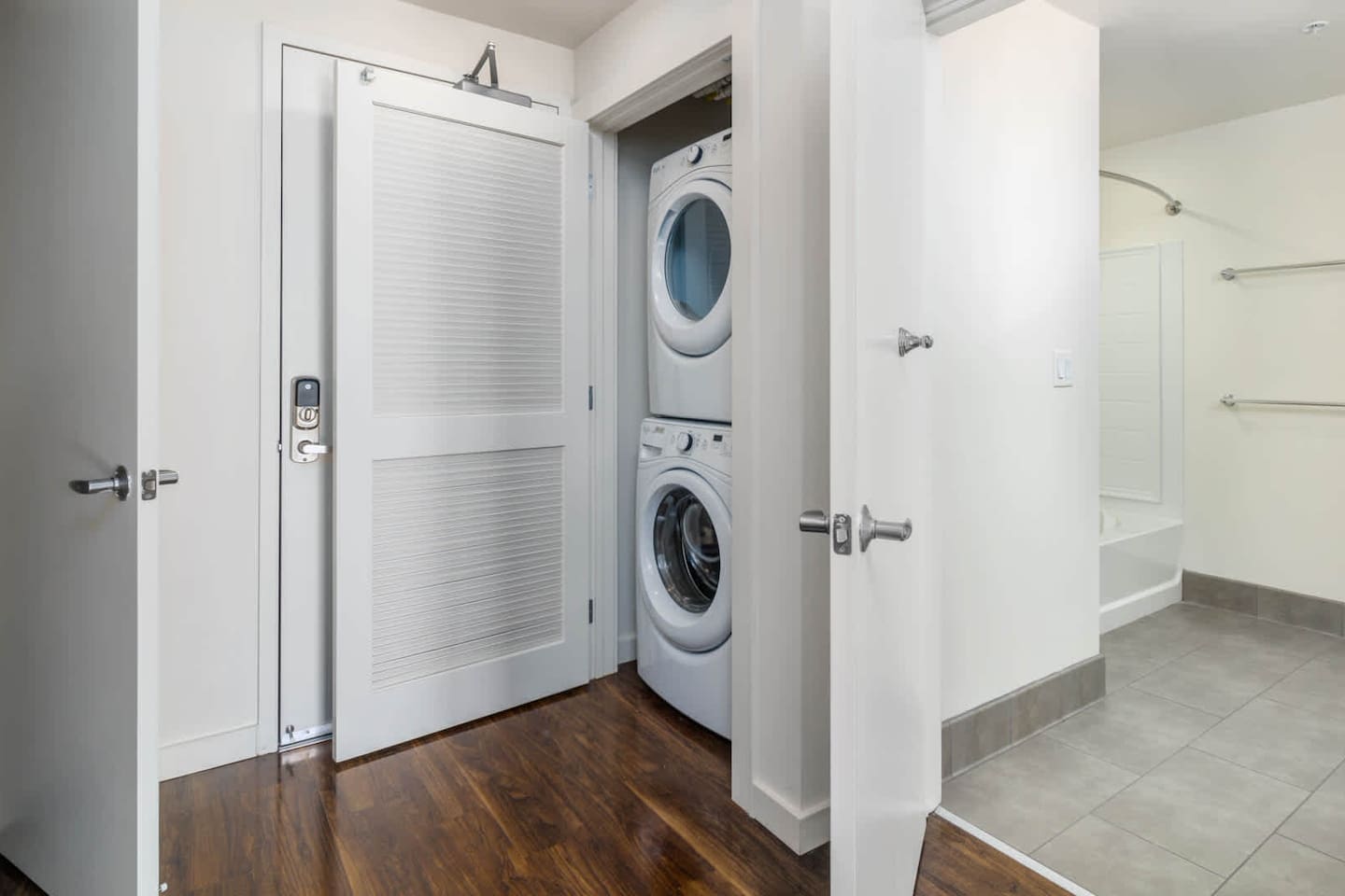 , an Airbnb-friendly apartment in San Francisco, CA
