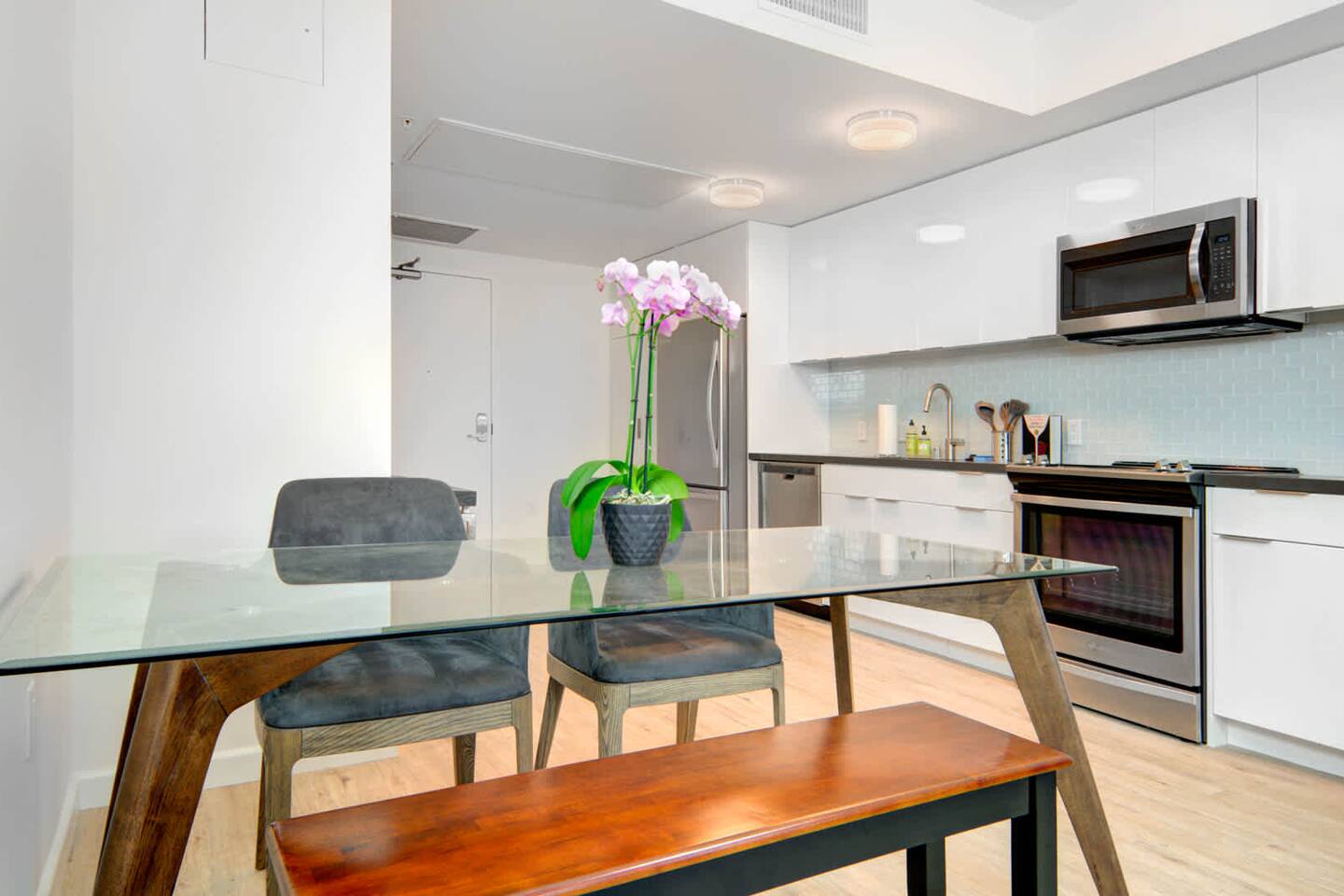 , an Airbnb-friendly apartment in San Francisco, CA