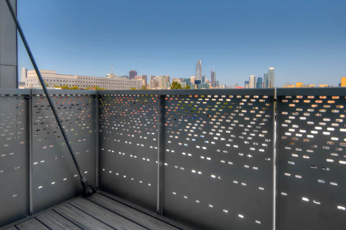 , an Airbnb-friendly apartment in San Francisco, CA