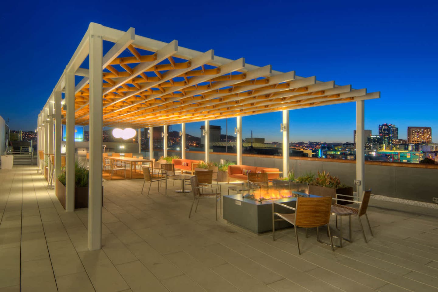 , an Airbnb-friendly apartment in San Francisco, CA