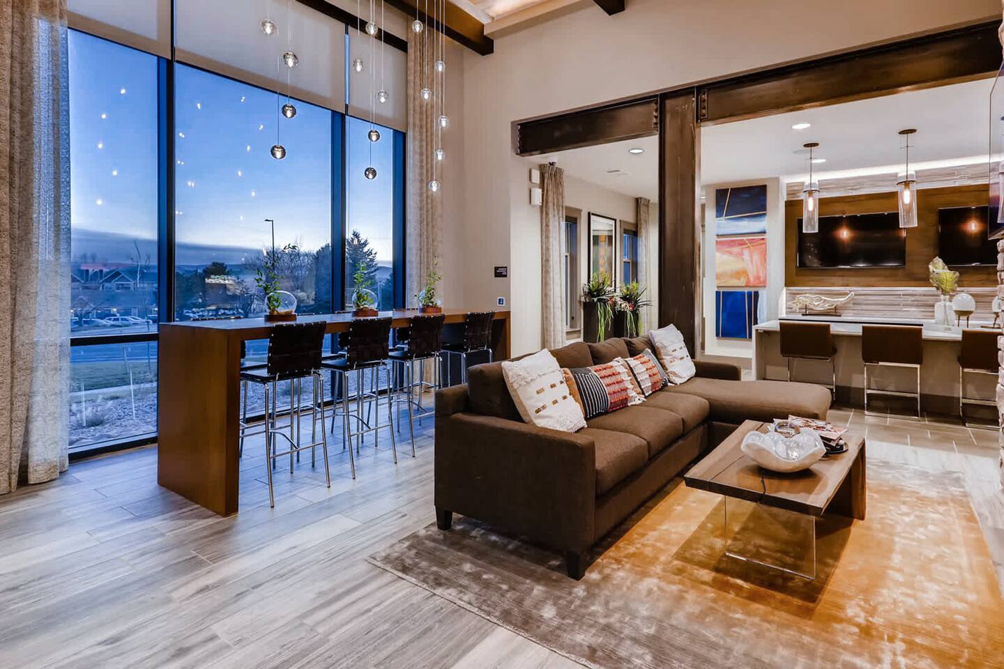 , an Airbnb-friendly apartment in Castle Rock, CO