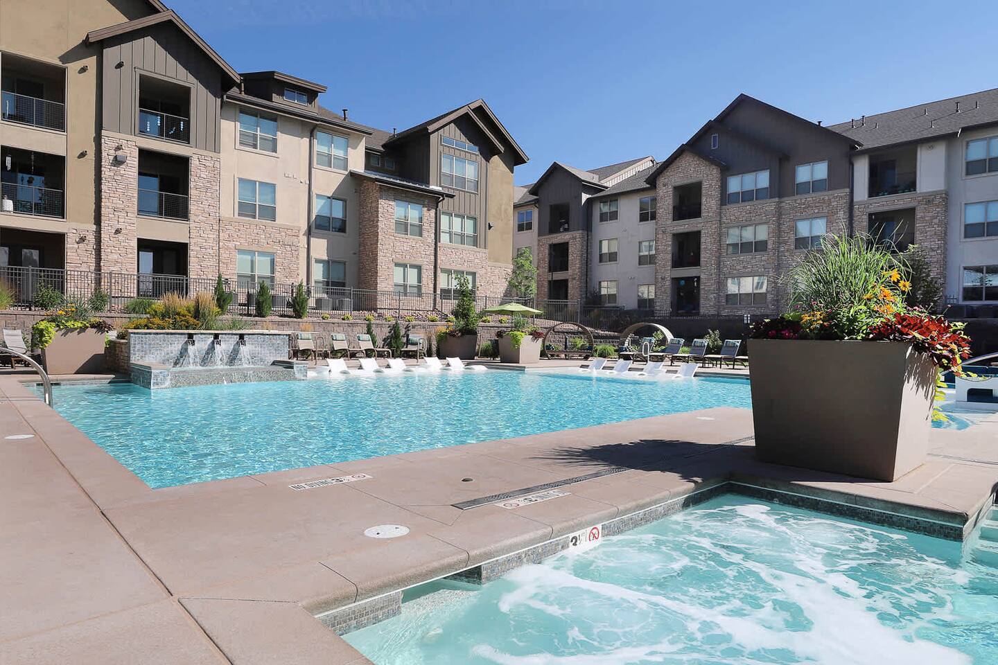 , an Airbnb-friendly apartment in Castle Rock, CO