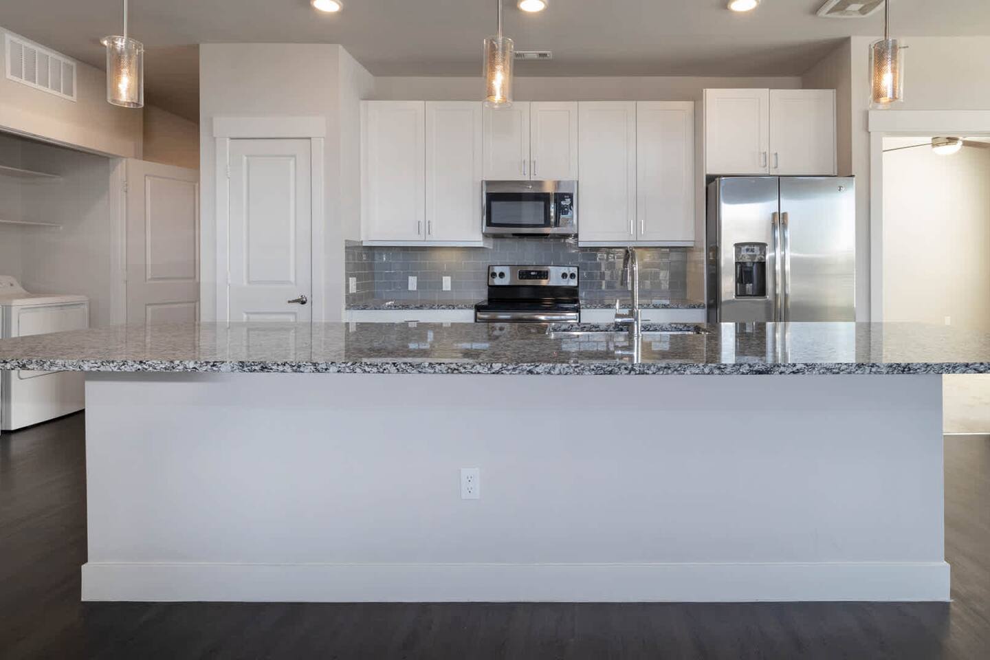 , an Airbnb-friendly apartment in Castle Rock, CO