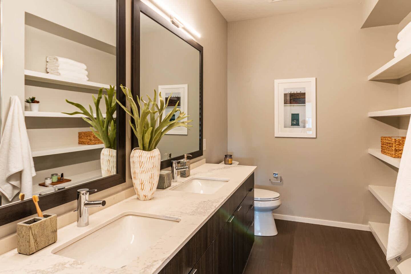 , an Airbnb-friendly apartment in Denver, CO