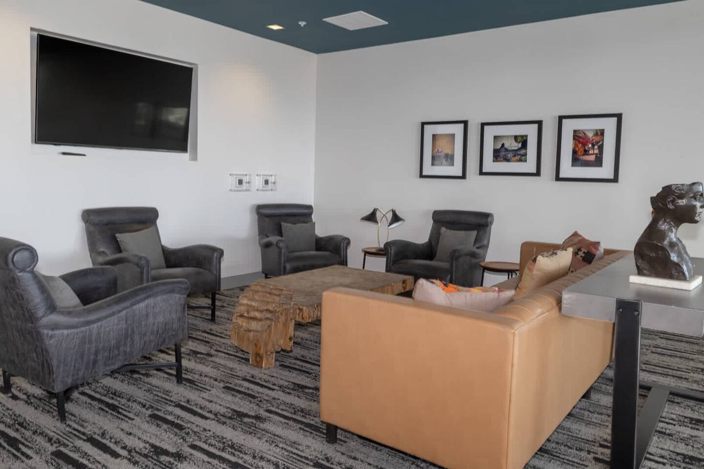 , an Airbnb-friendly apartment in Denver, CO