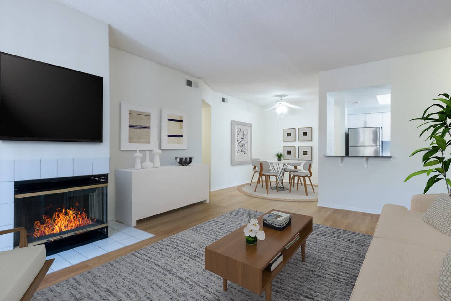 , an Airbnb-friendly apartment in Valencia, CA