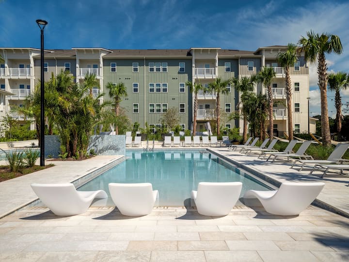 RGVtYW5kUGljdHVyZToyMzI0MDc4ODc4