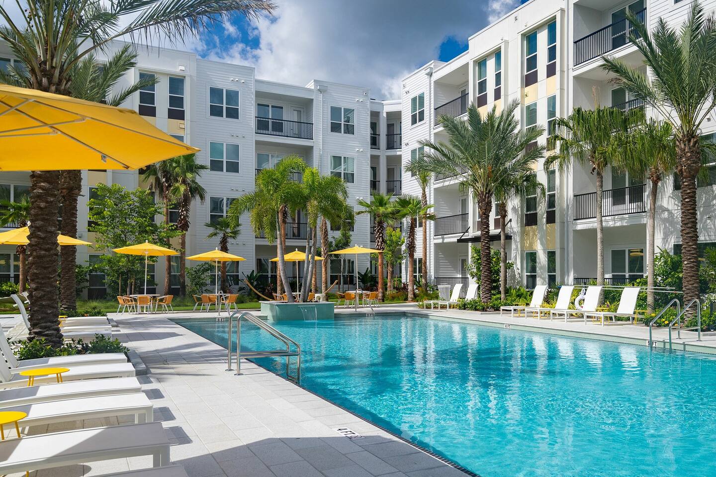 , an Airbnb-friendly apartment in Lutz, FL