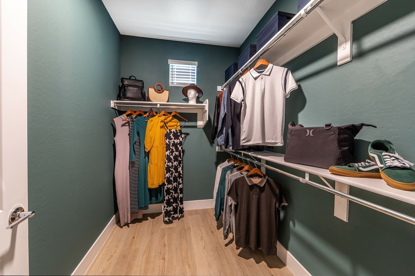 , an Airbnb-friendly apartment in Peoria, AZ