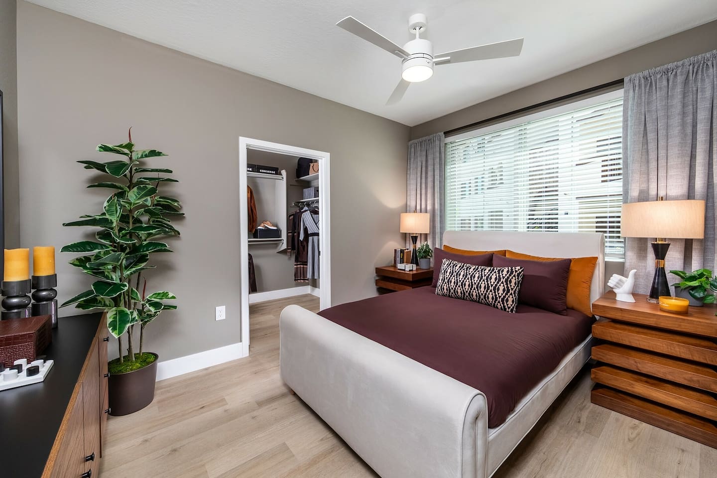 , an Airbnb-friendly apartment in Peoria, AZ