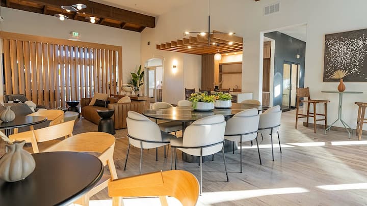 RGVtYW5kUGljdHVyZToyMjI4NDE0NDE2