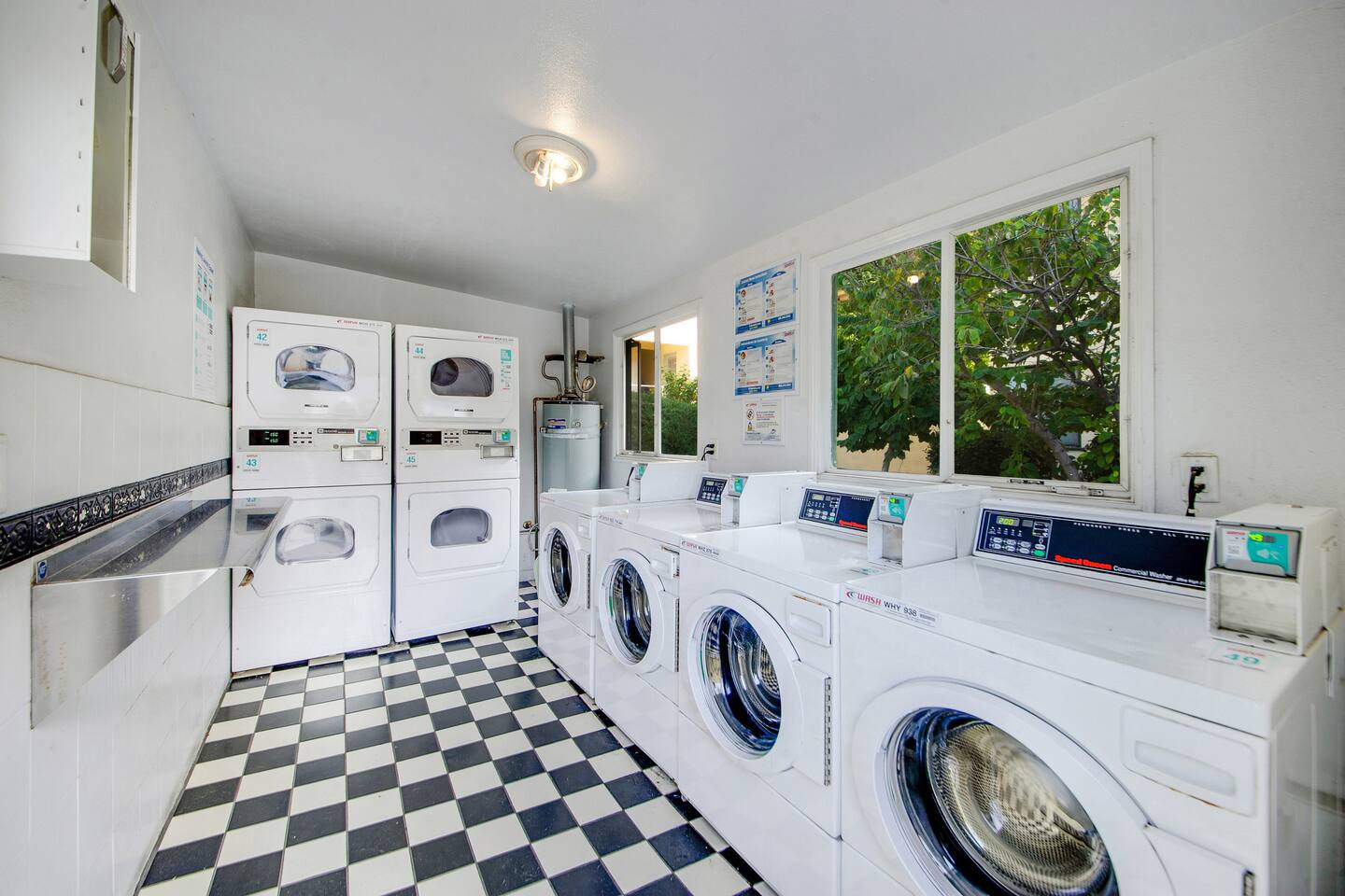 , an Airbnb-friendly apartment in Sherman Oaks, CA