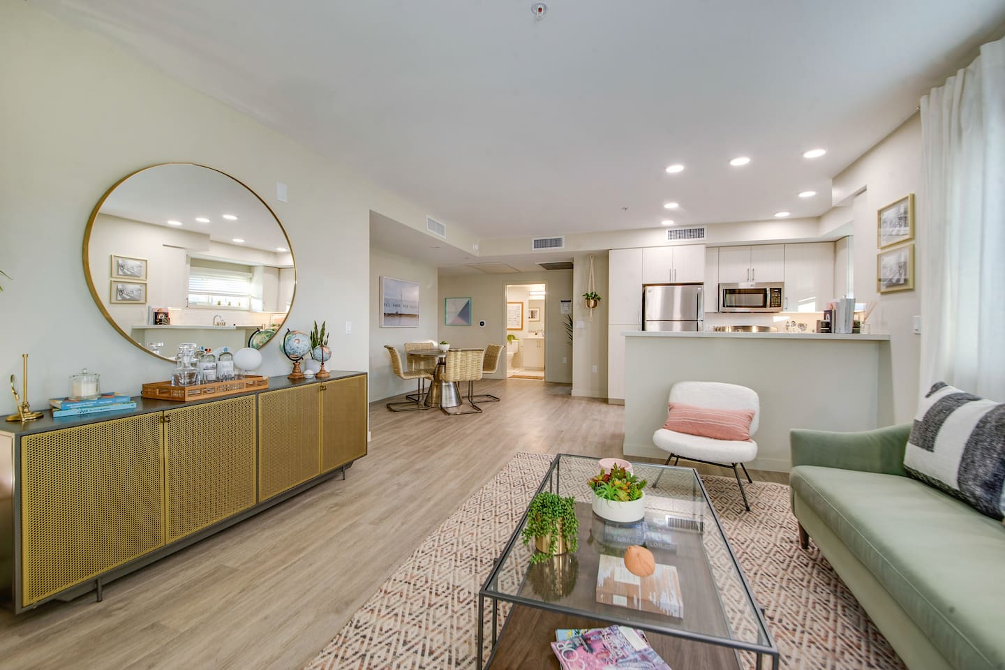 , an Airbnb-friendly apartment in Sherman Oaks, CA