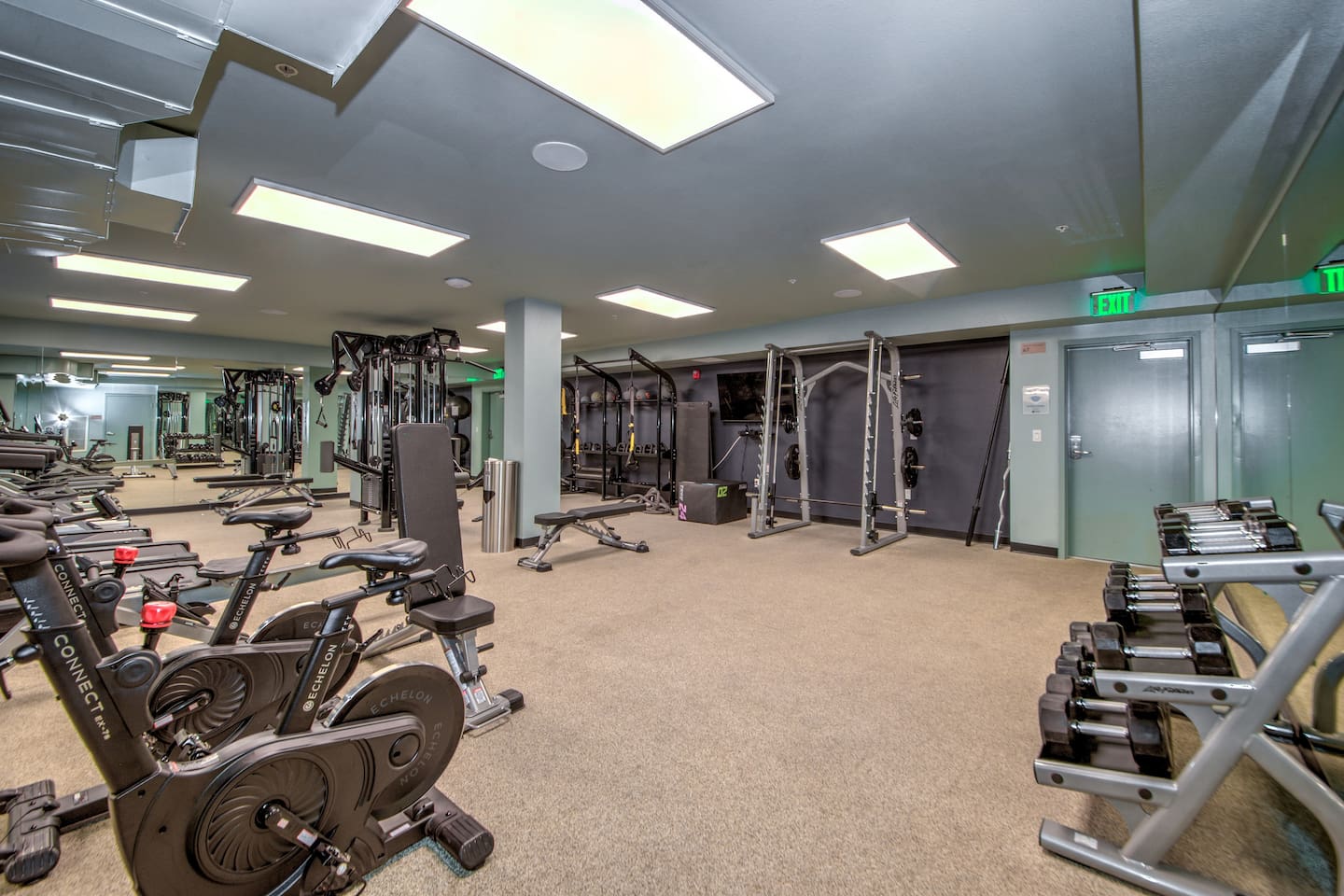 , an Airbnb-friendly apartment in Sherman Oaks, CA