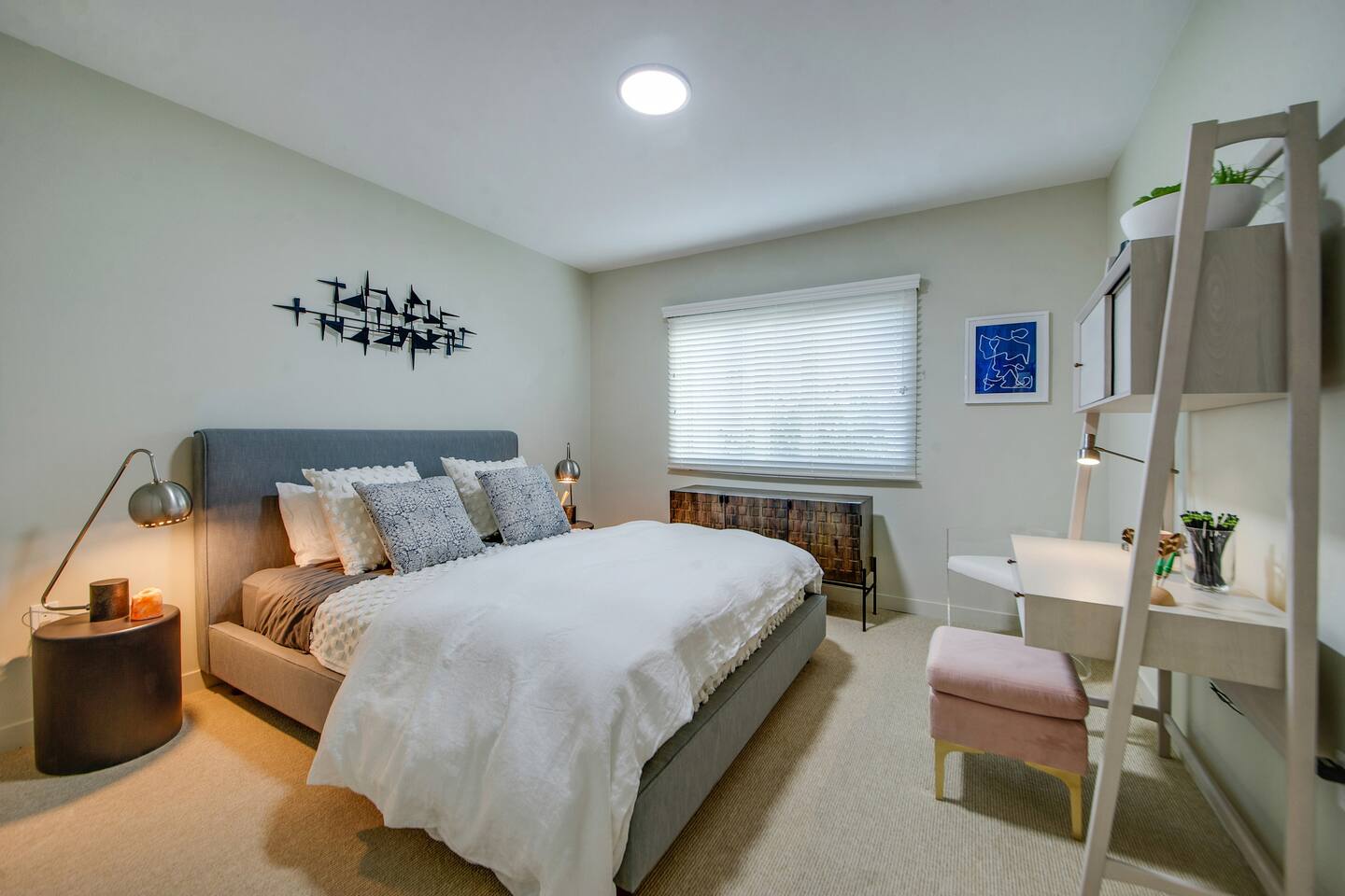 , an Airbnb-friendly apartment in Sherman Oaks, CA