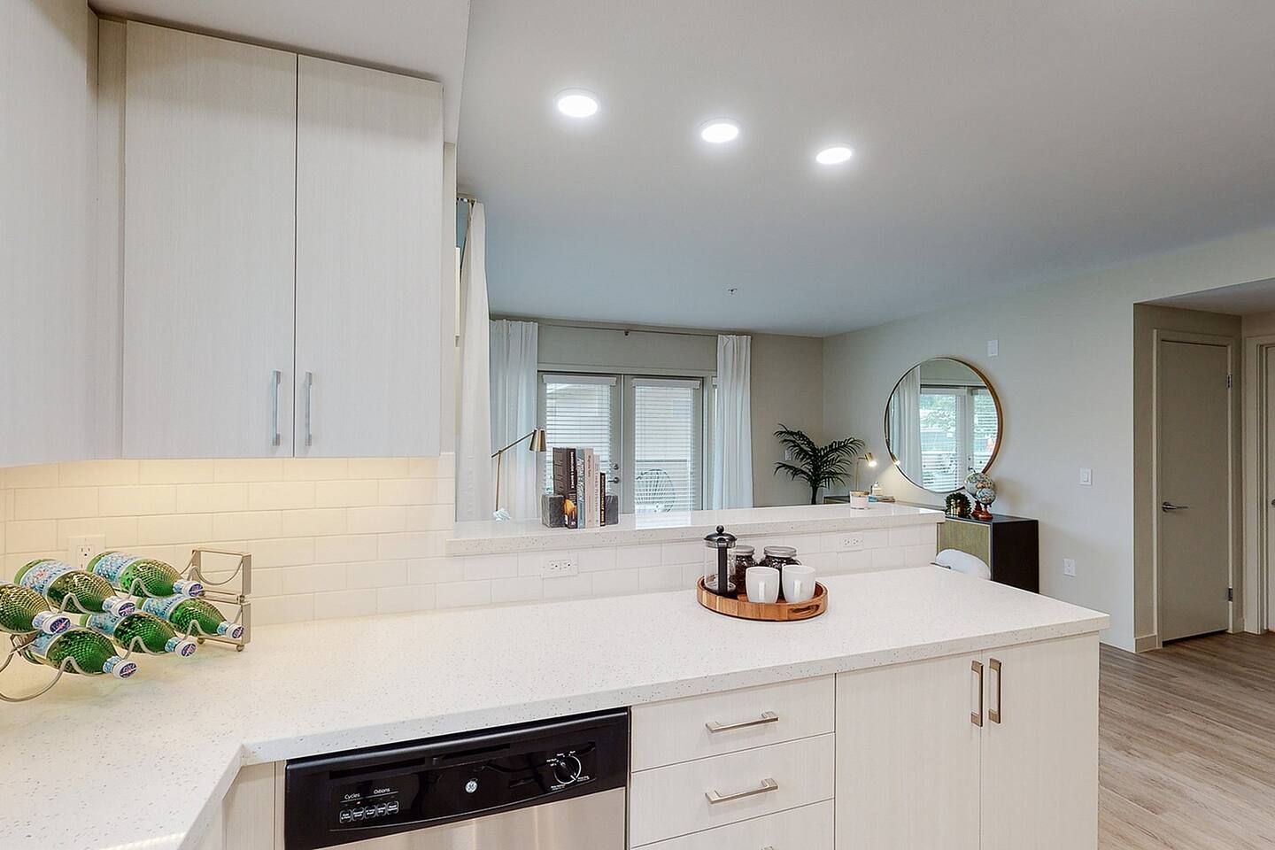 , an Airbnb-friendly apartment in Sherman Oaks, CA