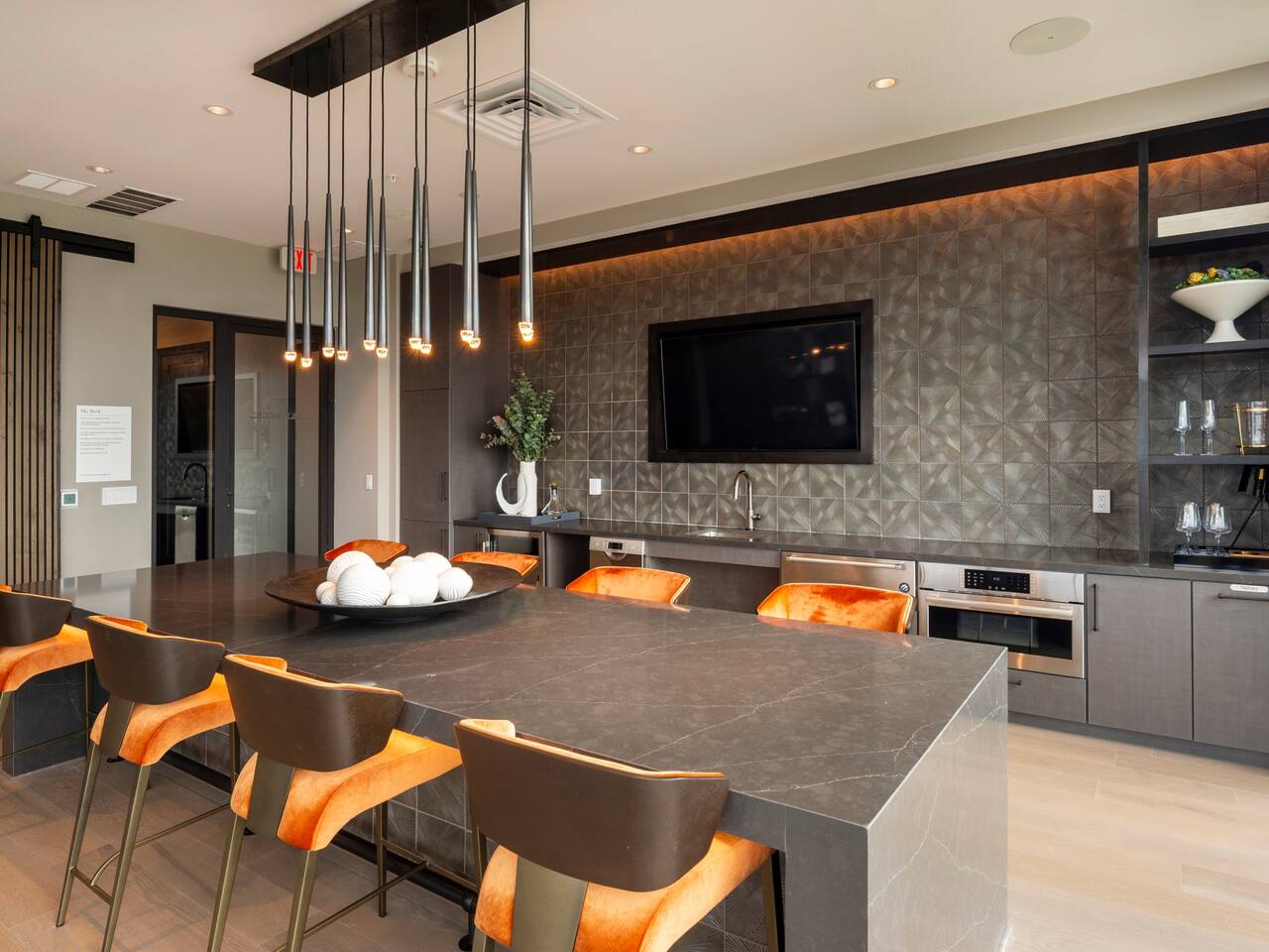 , an Airbnb-friendly apartment in Houston, TX