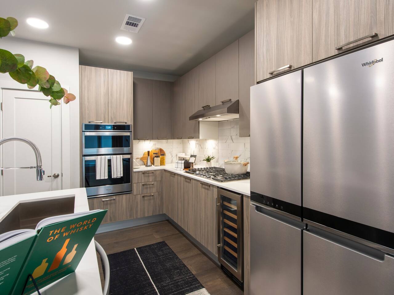 , an Airbnb-friendly apartment in Houston, TX