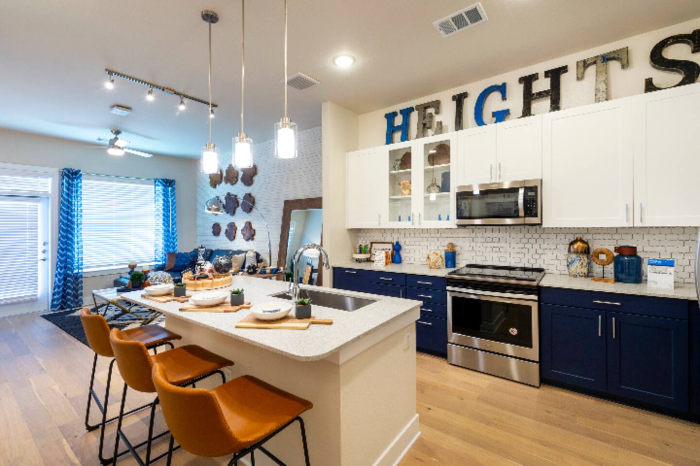 , an Airbnb-friendly apartment in Houston, TX