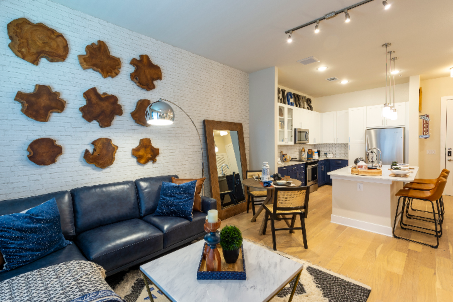 , an Airbnb-friendly apartment in Houston, TX