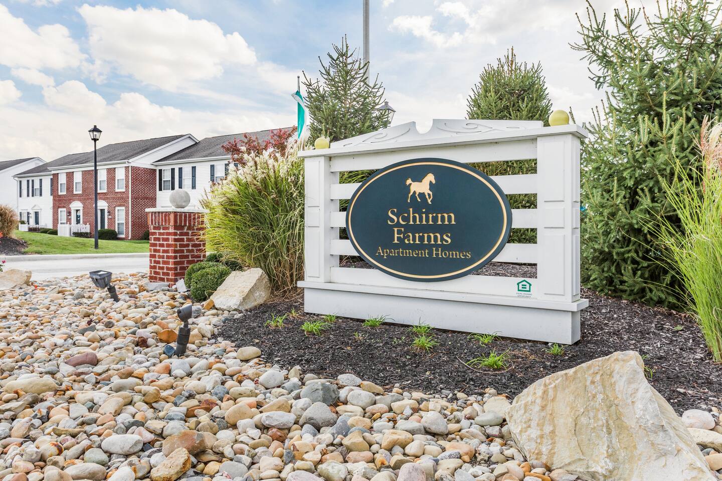 , an Airbnb-friendly apartment in Canal Winchester, OH