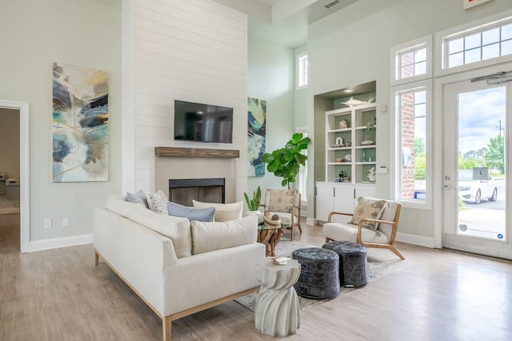 RGVtYW5kUGljdHVyZToxOTc2MzUyMzE4