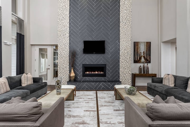 RGVtYW5kUGljdHVyZToxOTc2MzUzNzky