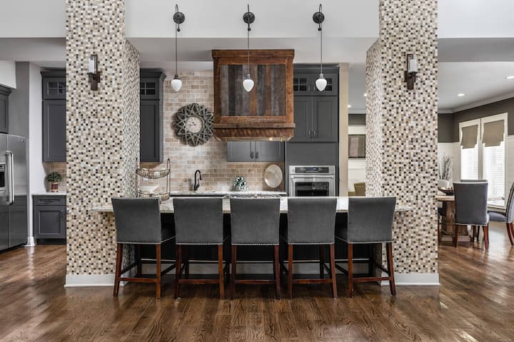 RGVtYW5kUGljdHVyZToxOTc2MzUzODI0