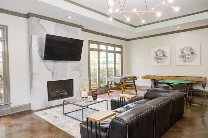 RGVtYW5kUGljdHVyZToxOTc2MzkwNzUy