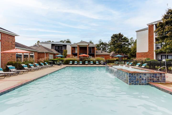 RGVtYW5kUGljdHVyZToxOTc2MzkwNzYx