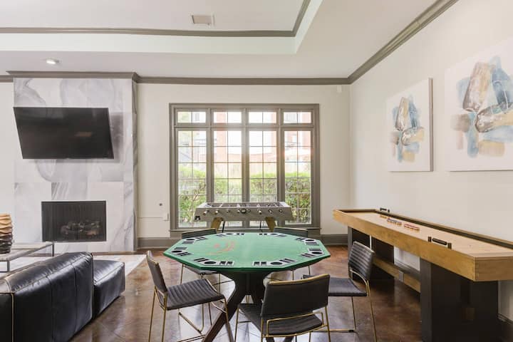 RGVtYW5kUGljdHVyZToxOTc2MzkwNzU3