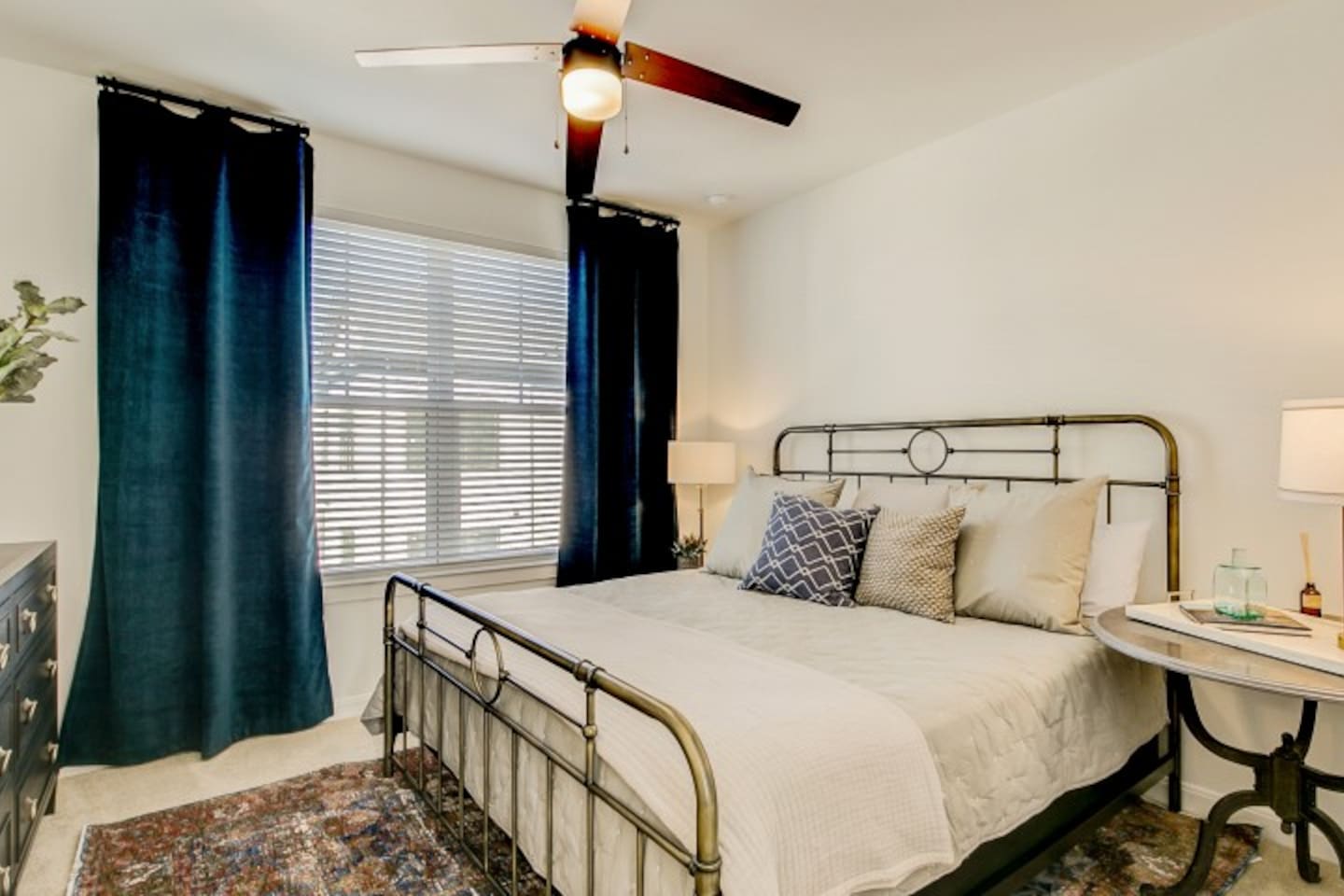 , an Airbnb-friendly apartment in Dallas, TX