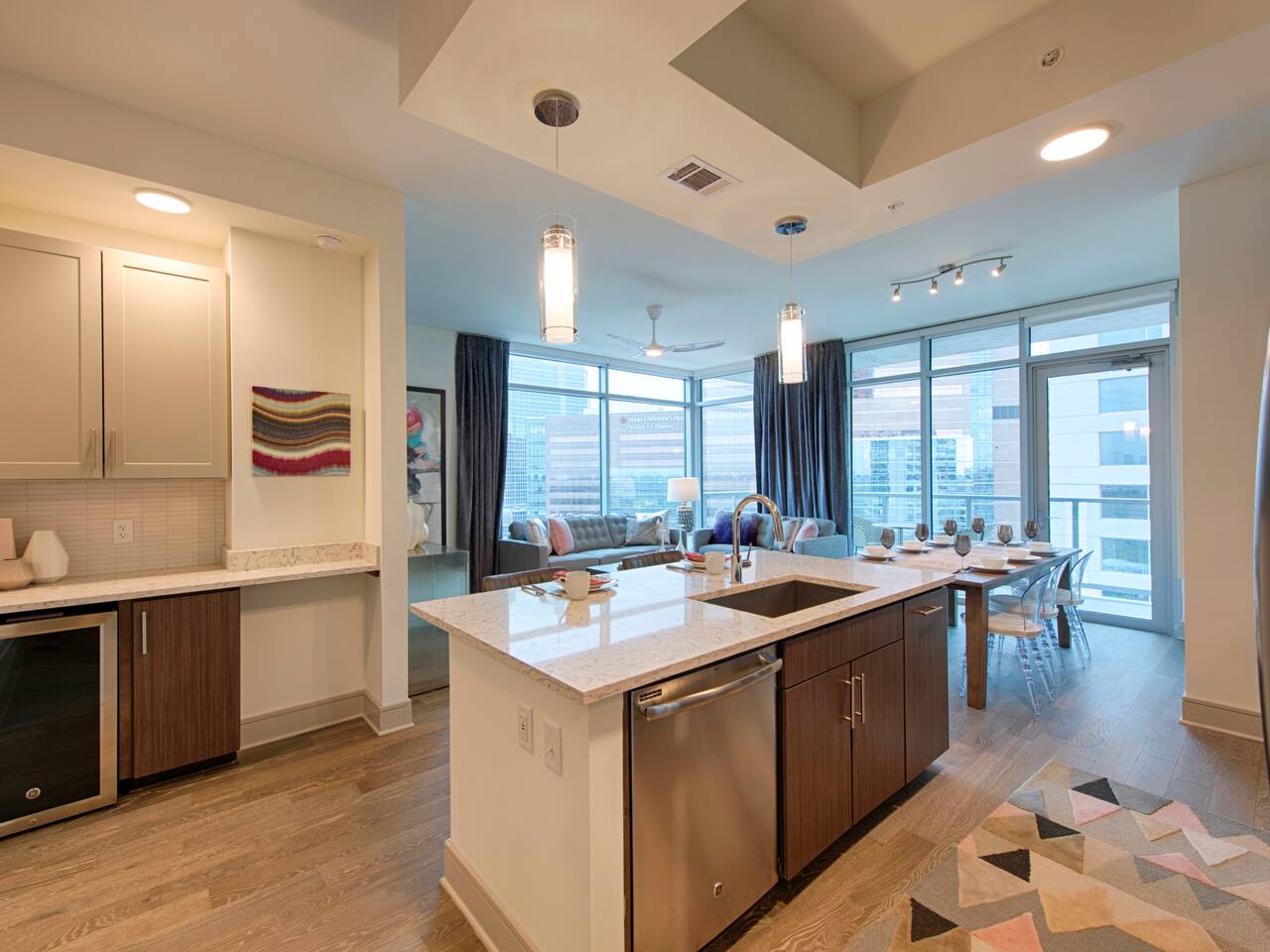 , an Airbnb-friendly apartment in Houston, TX