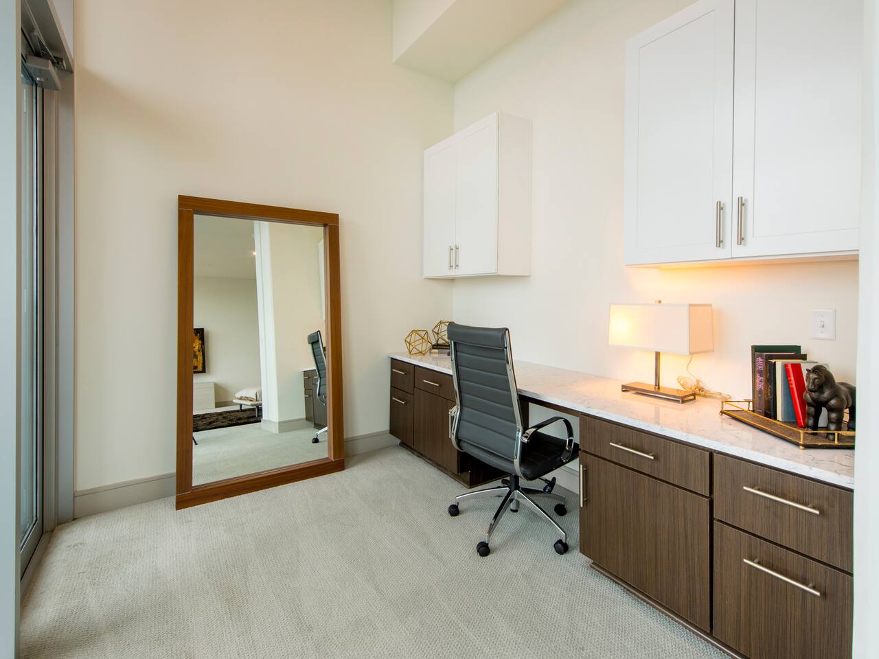 , an Airbnb-friendly apartment in Houston, TX