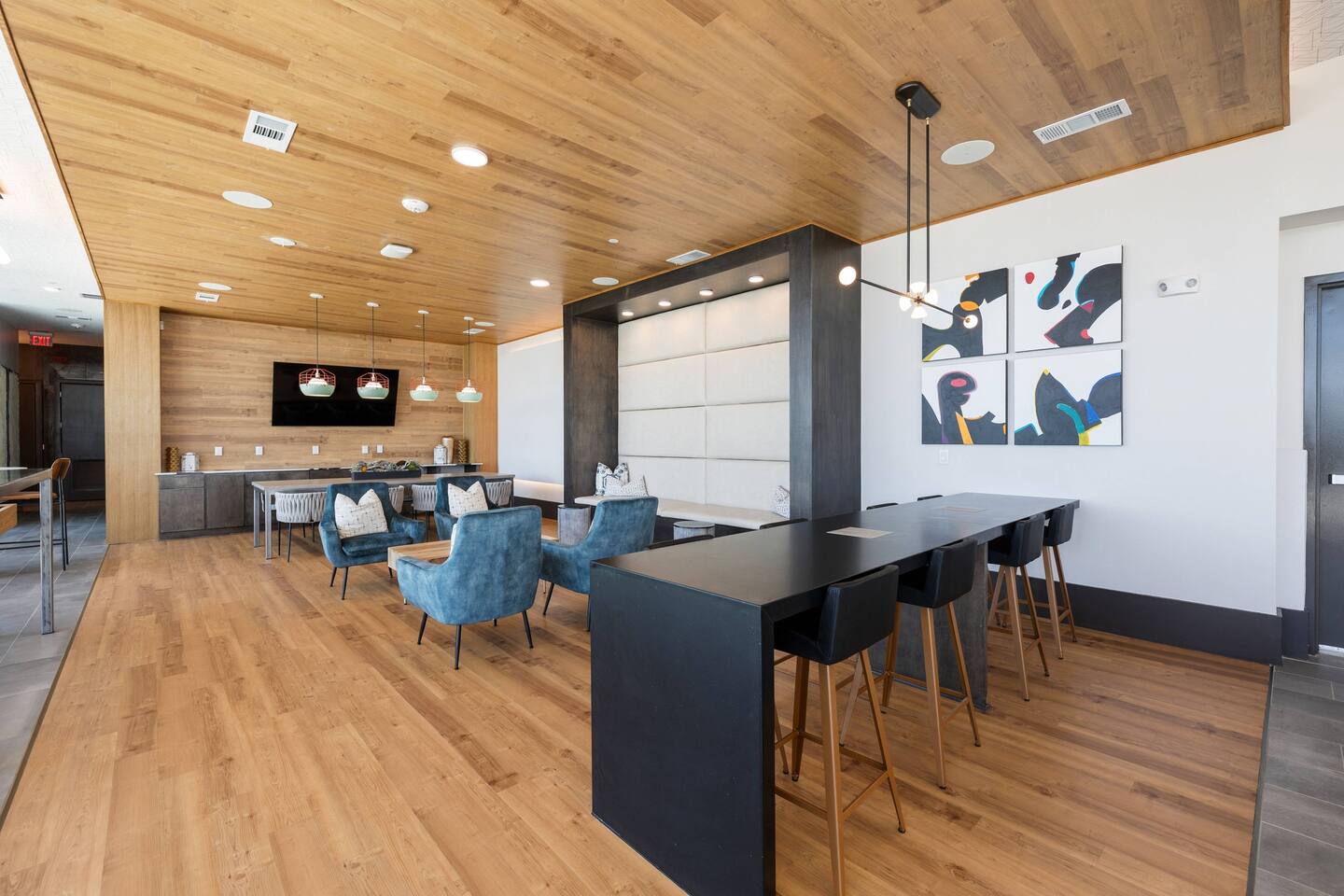, an Airbnb-friendly apartment in Houston, TX