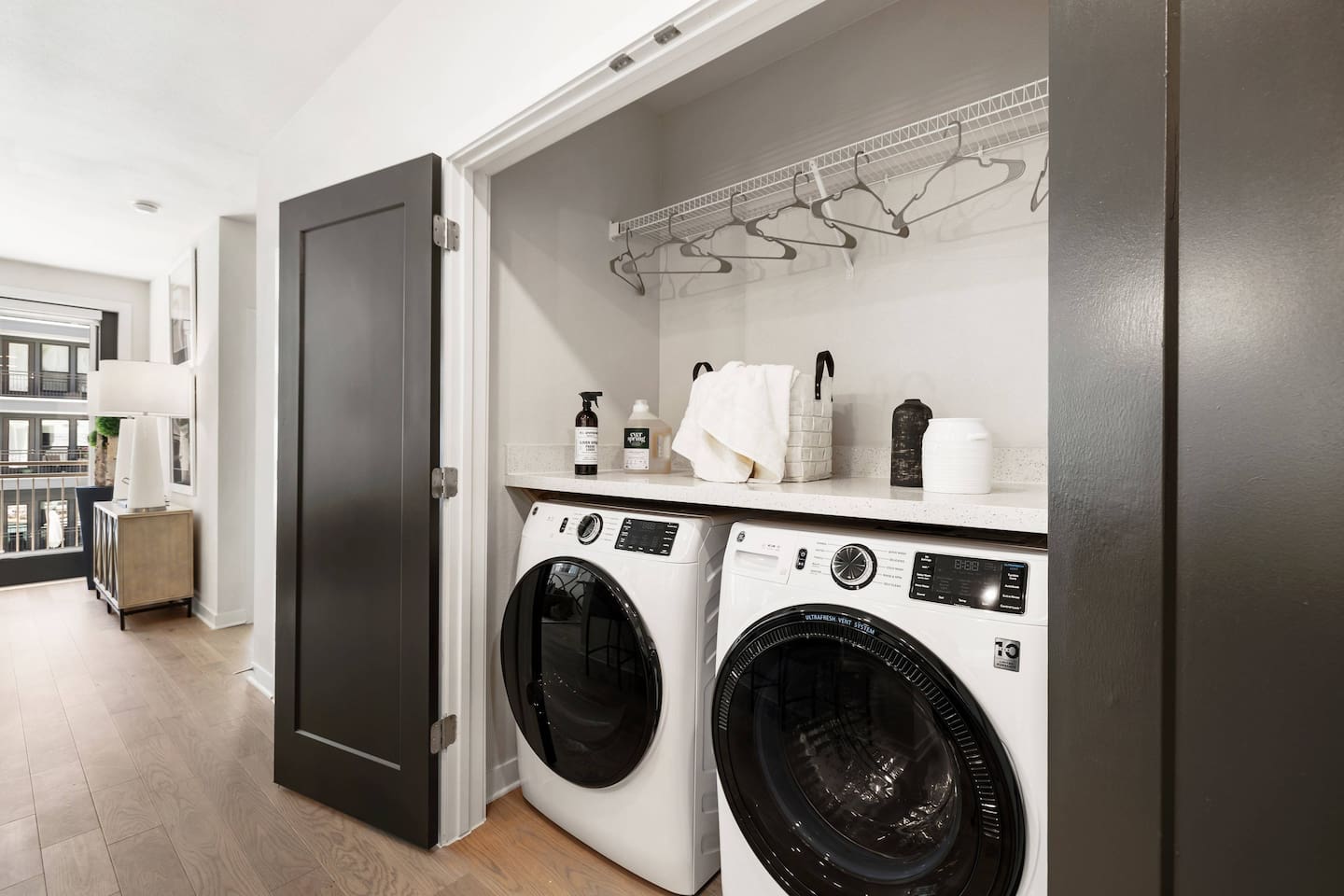 , an Airbnb-friendly apartment in Houston, TX