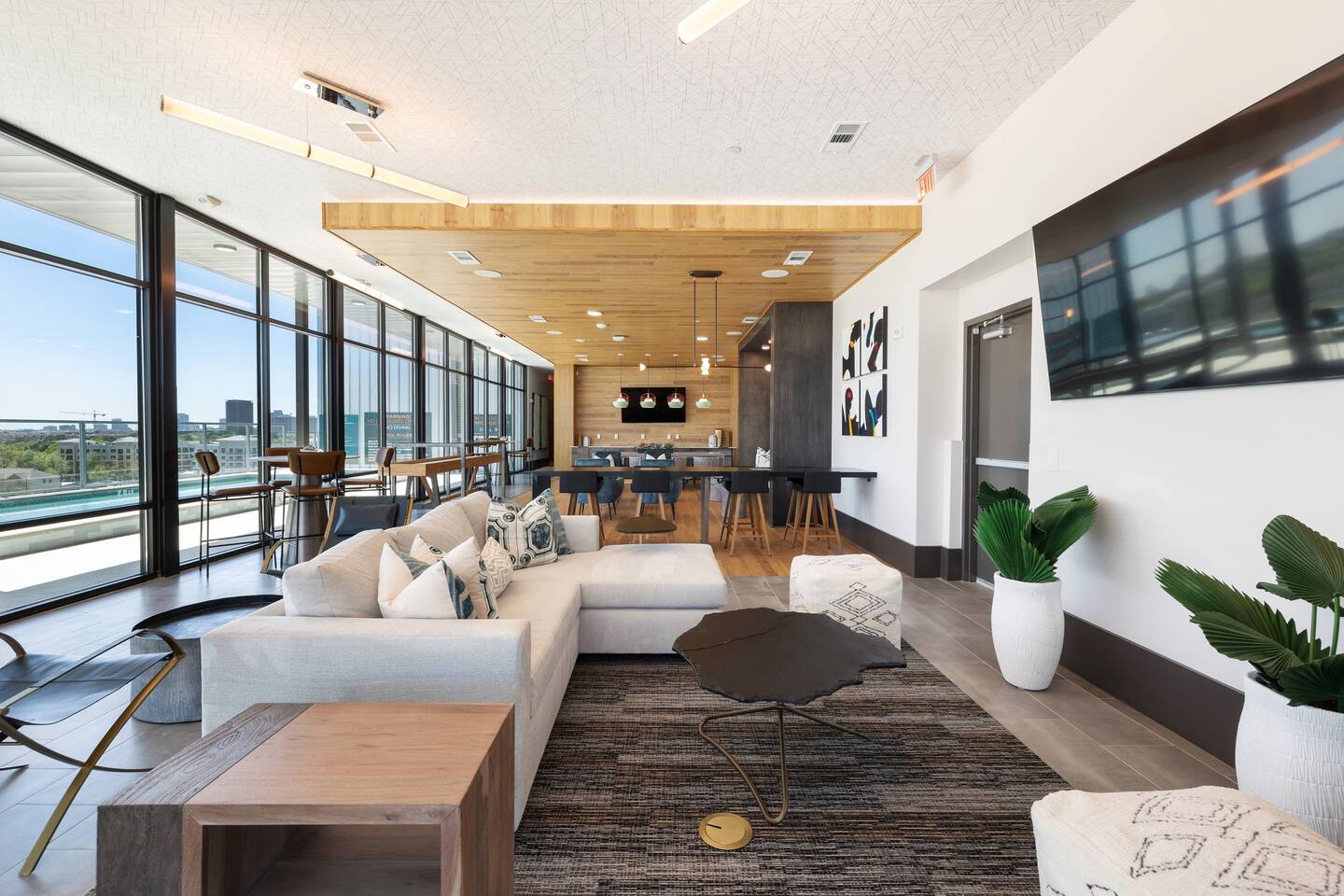 , an Airbnb-friendly apartment in Houston, TX
