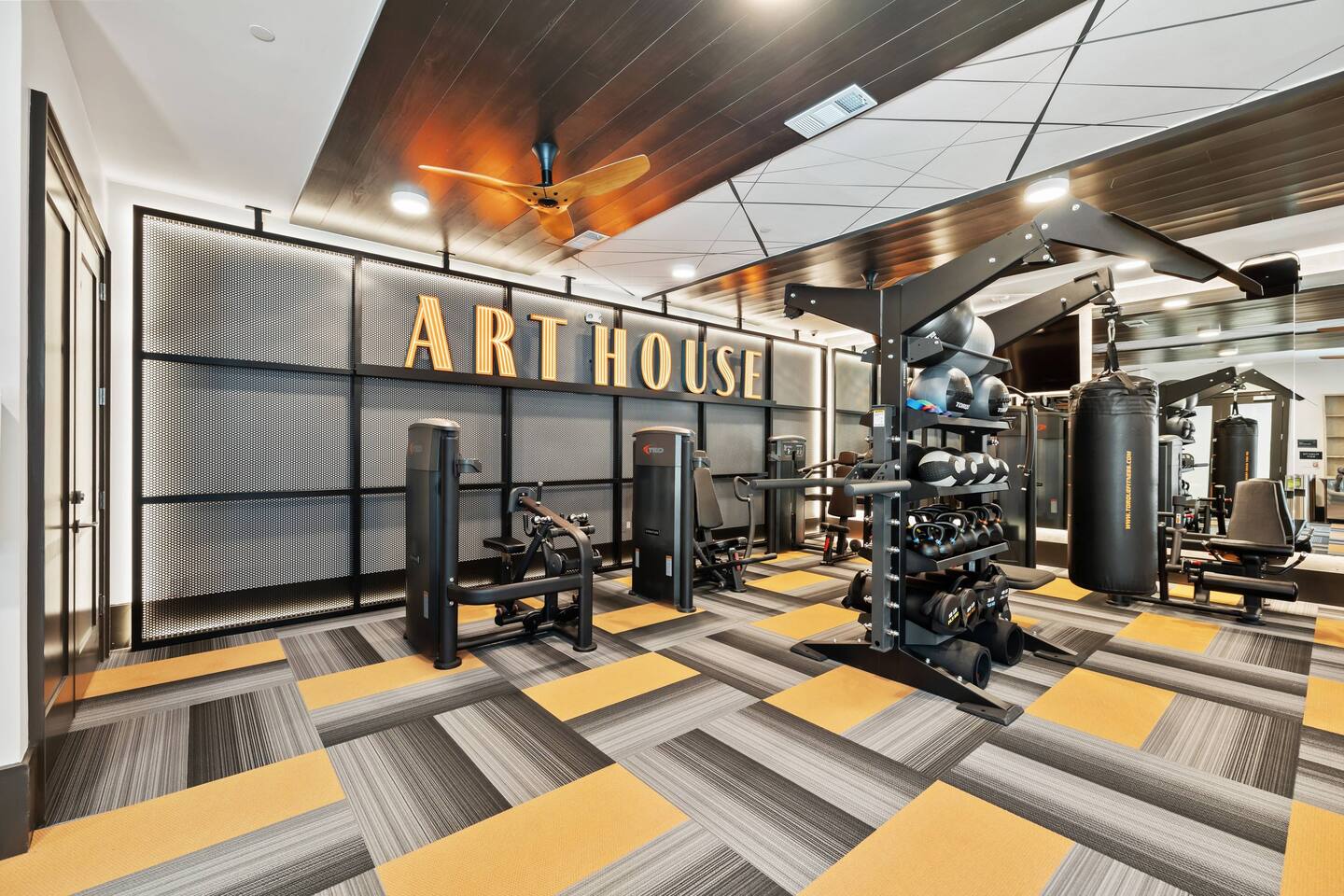 , an Airbnb-friendly apartment in Houston, TX